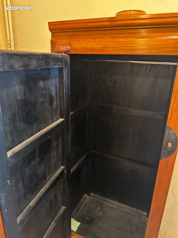 Armoire en bois véritable (image 2)