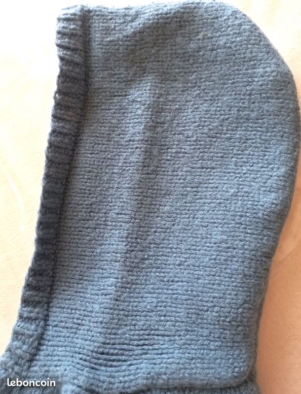 Gilet Taxi New York à capuche, TBE, Modèle Phildar, tricoté main, 100% laine, qualité Merinos 6, avec fermeture éclair, taille 6 ans (image 6)