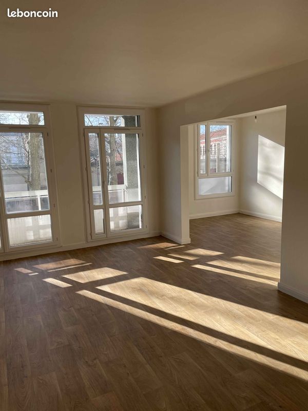 Appartement 3 pièces 92 m² · à Saint-Étienne · 92 m² · 830 €/mois