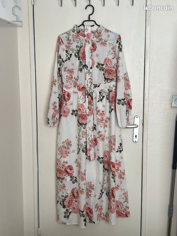 Robe trapèze ceinturée fleurie Shein Vêtements