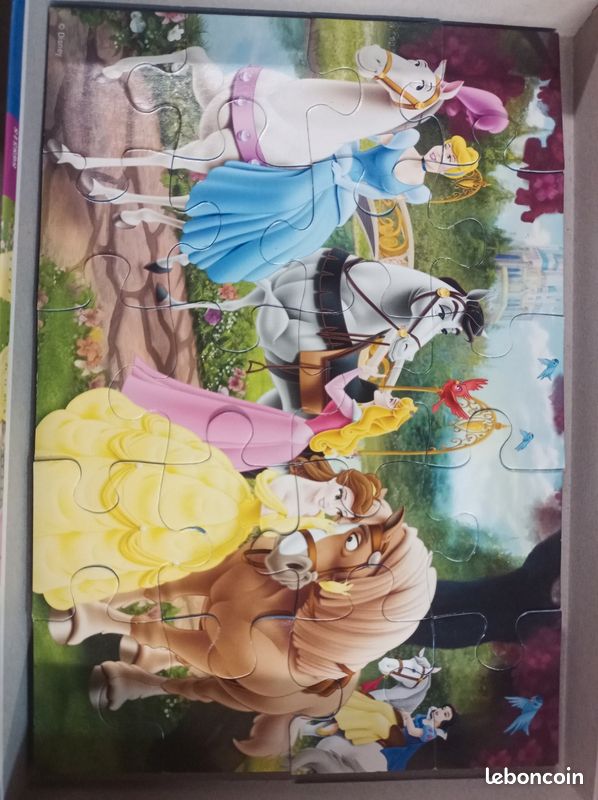 2 puzzles princesses de Disney (image 3)