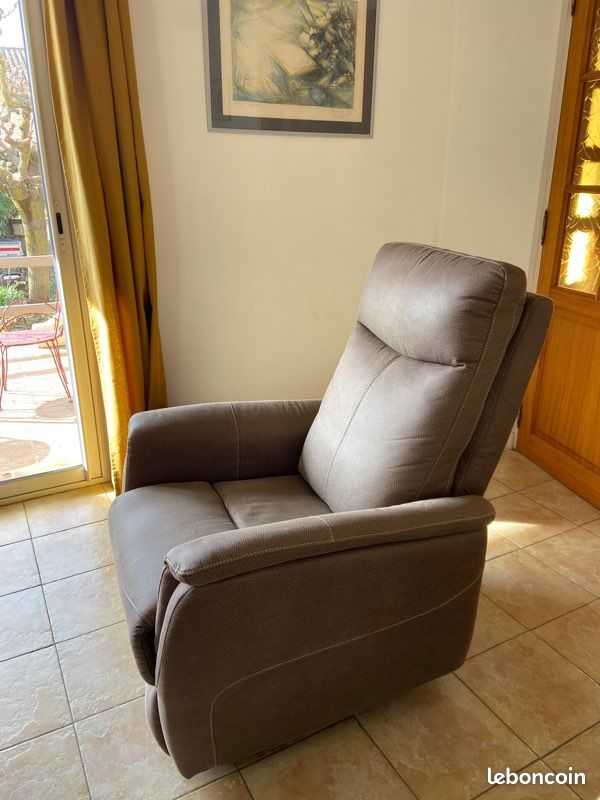 Fauteuil confort électrique (image 1)