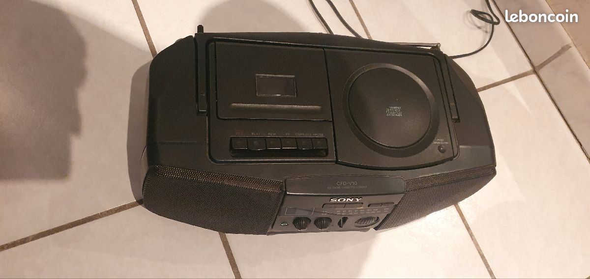 Poste Radio cassette cd marque sony (image 8)