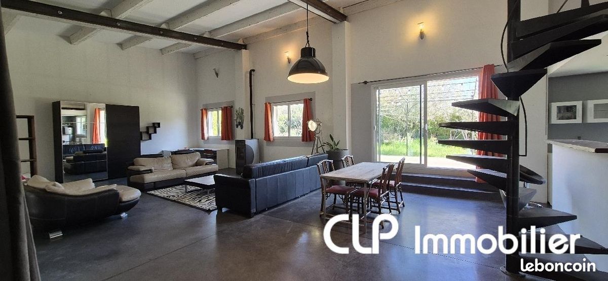 Maison 5 pièces 255 m² · à Bourg-Saint-Andéol · 255 m² · 375 000 €