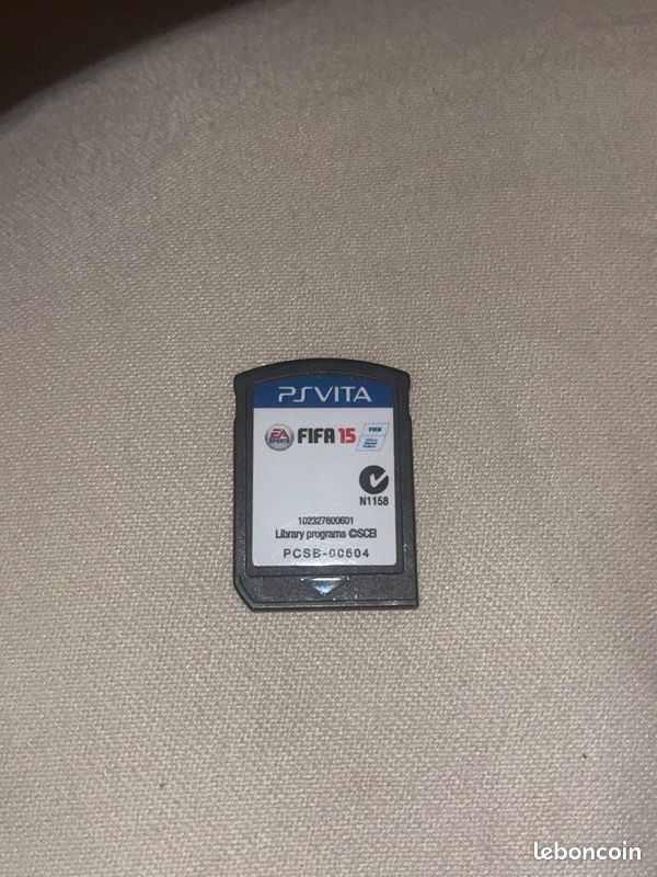 FIFA 15 Psvita (image 1)