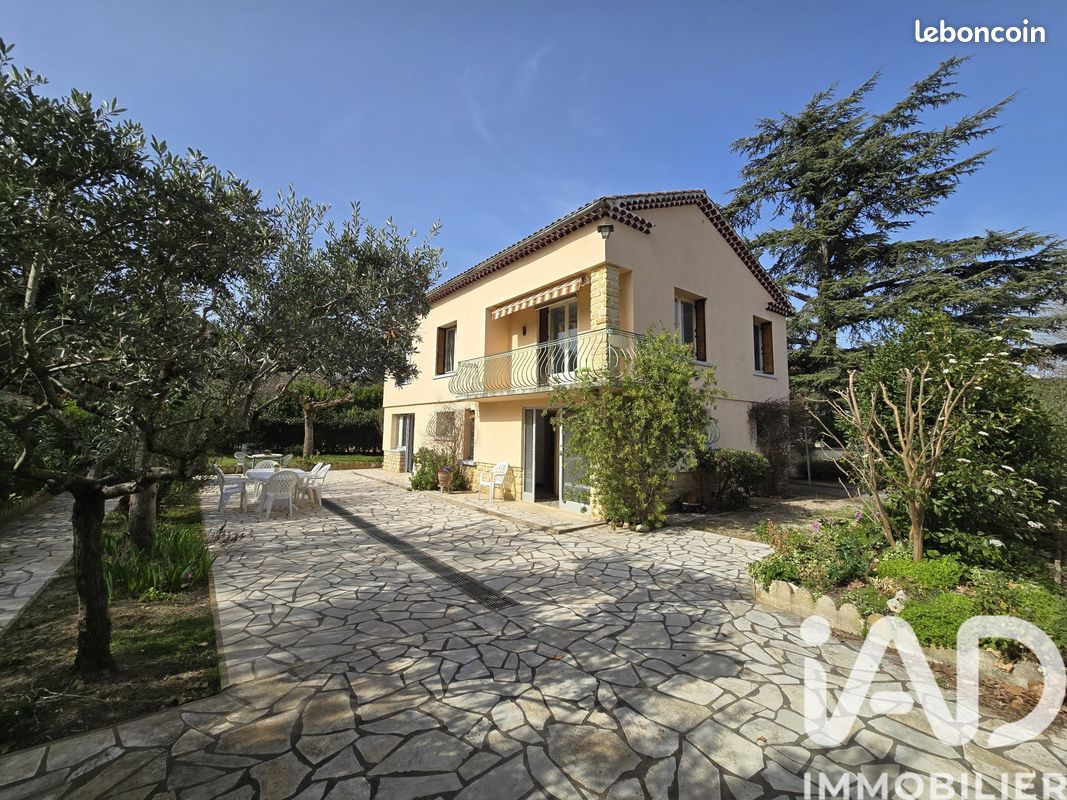 Maison 6 pièces 146 m² · à Connaux · 146 m² · 269 000 €