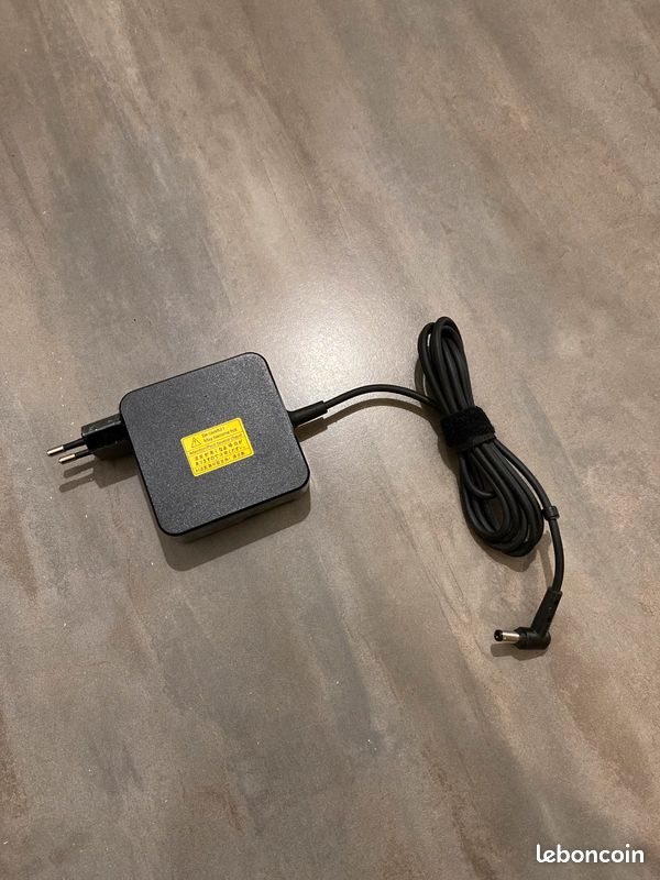 Adaptateur 19V 65W pour PC portable (image 1)
