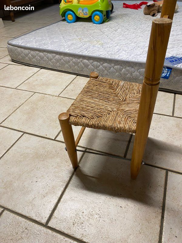 Vend petite chaise en paille à restaurer ou pas (image 5)
