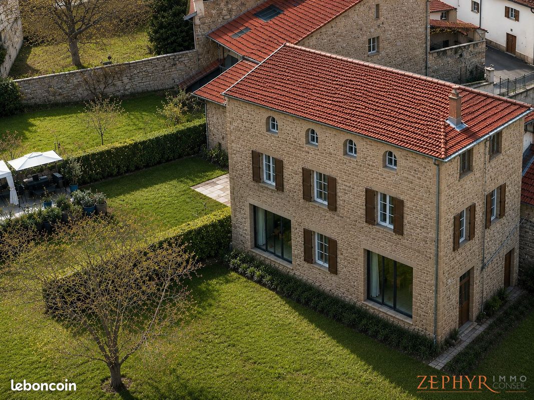Maison 4 pièces 116 m² · à Val d'Oingt · 116 m² · 230 000 €