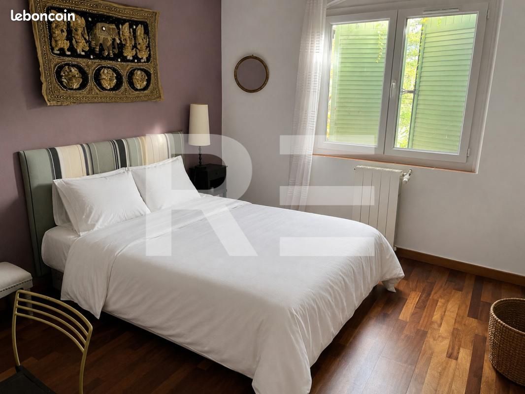 Propriété 7 pièces 202 m² (image 8)
