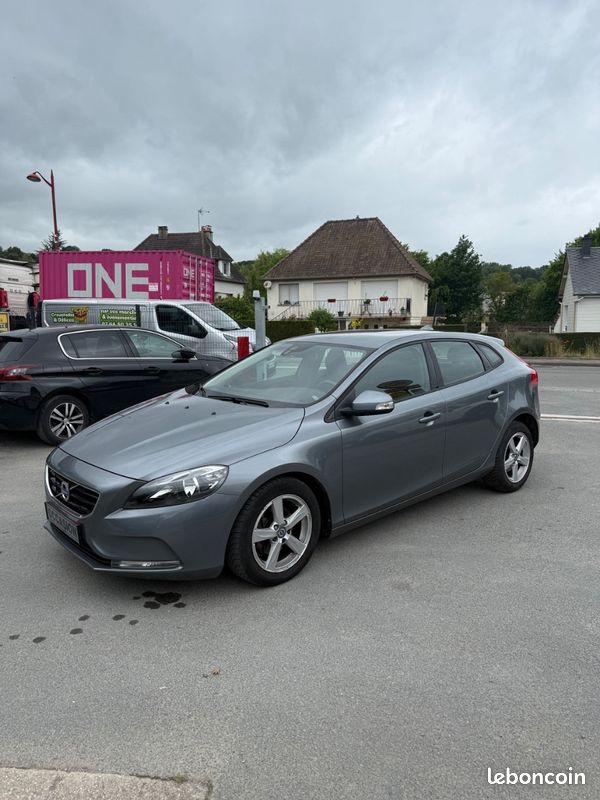 Volvo V40 1.6 115 2eme main tres propre (image 3)