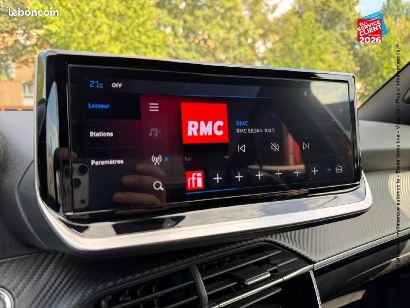 Peugeot 2008 1.2 Hybrid 136ch Allure e-DCS6 (image 20)