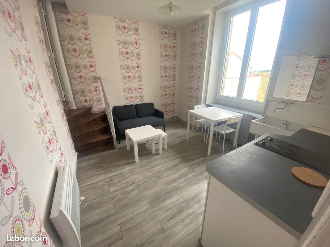 T2 meuble centre ville - Poitiers 86000 (image principale 1)