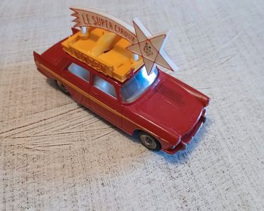 Dinky toys authentique Peugeot 404 cirque Pinder - Collection
