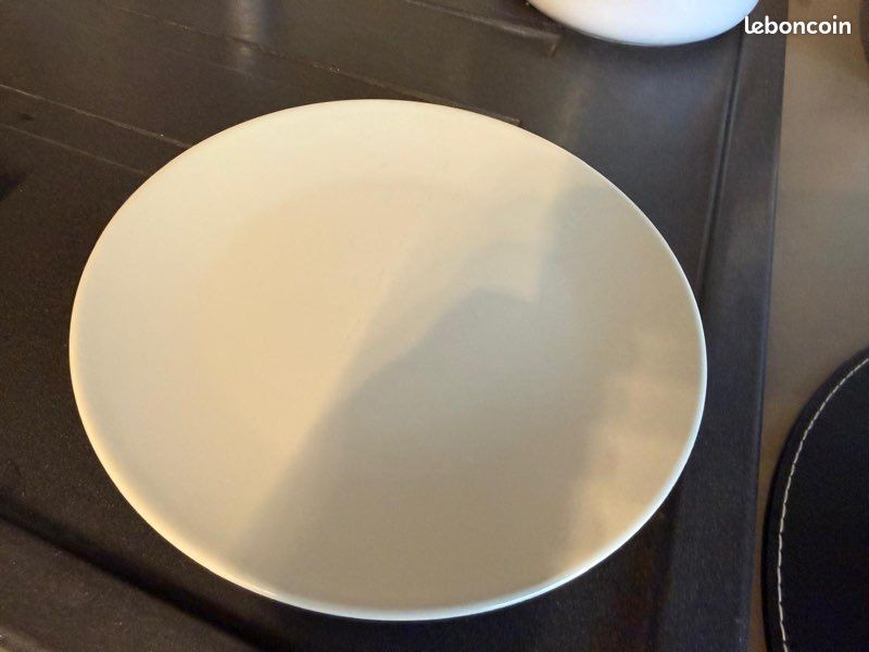Lot d’assiettes IKEA (image 2)
