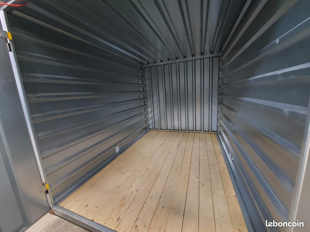 Parking 8 m² · à Theix-Noyalo · 8 m² · 75 €