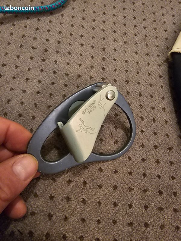 Descendeur escalade Petzl Reverso (image 1)