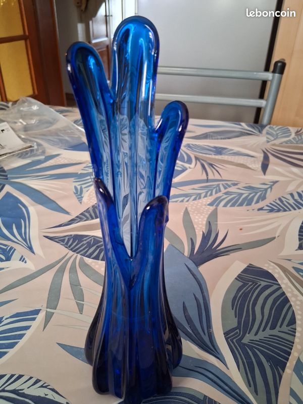 Vase à doigt bleu (image 1)