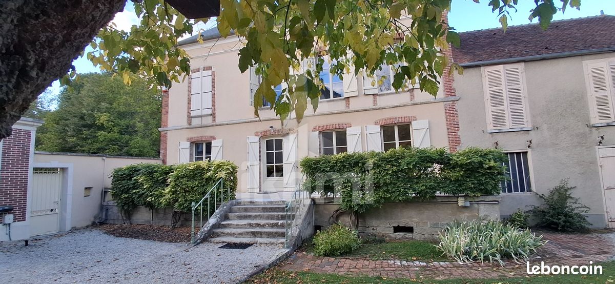 Maison 7 pièces 159 m² · à Seignelay · 159 m² · 324 000 €