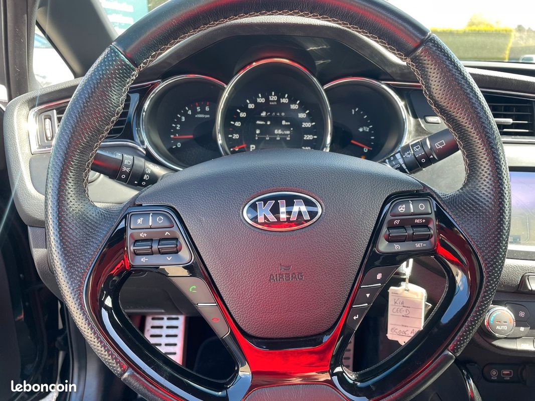 Kia Ceed II (2) 1.6 CRDI 136 ISG GT LINE DCT7 (image 14)