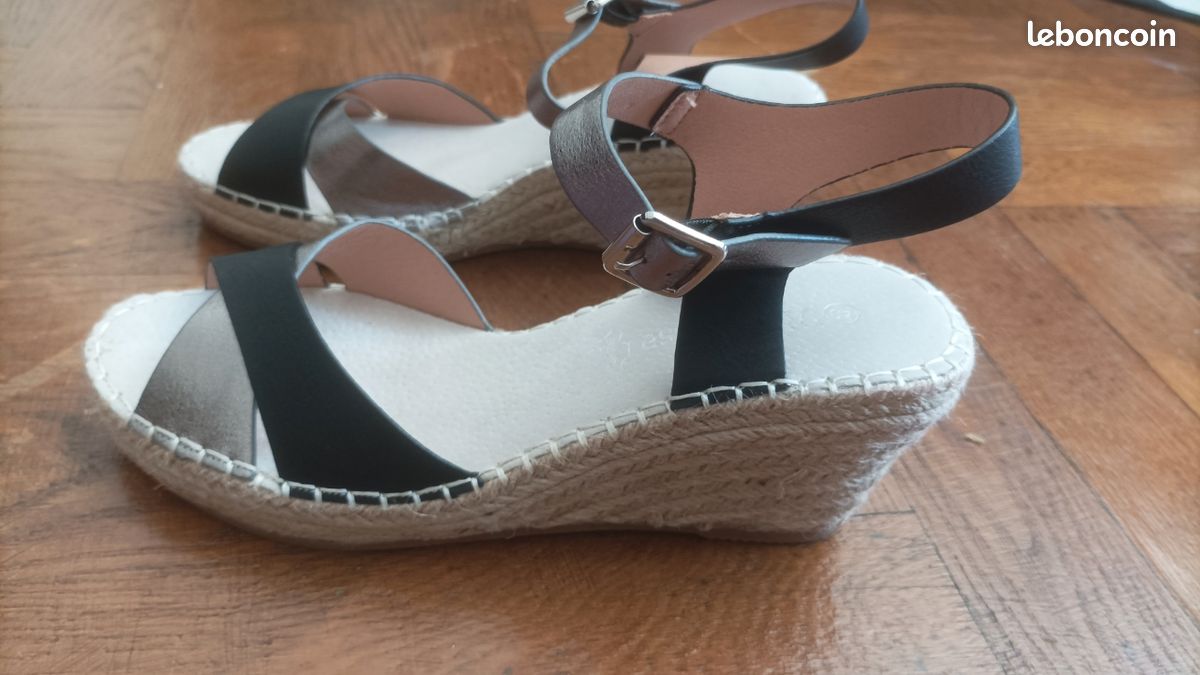 Sandales compensées taille 40 Chaussures
