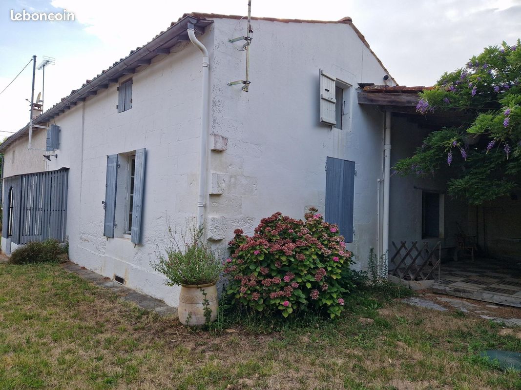 Maison 7 pièces 155 m² · à Saint-Fort-sur-Gironde · 155 m² · 180 000 €