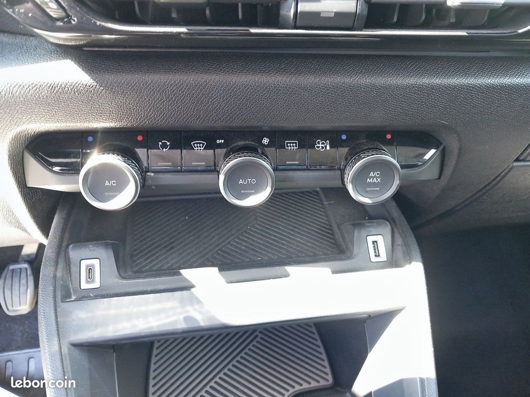 CITROEN C4 PureTech 130 S&S BVM6 Feel Pack (image 20)