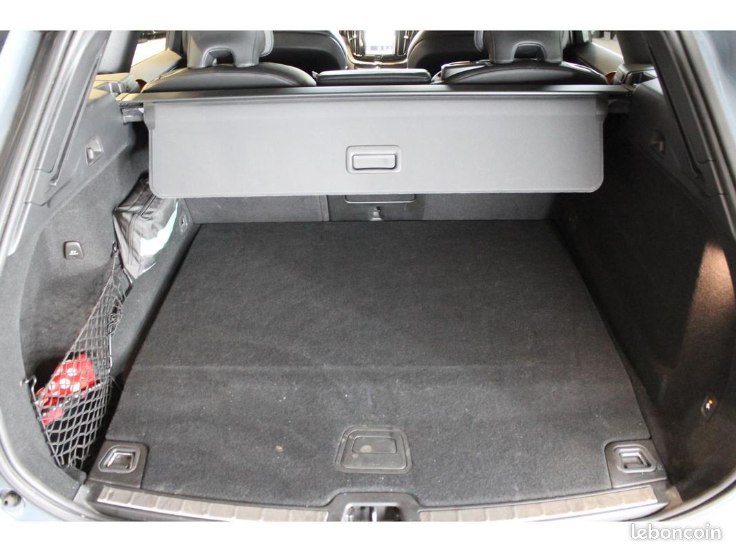 VOLVO XC60 T8 AWD - Polestar Engineered Garantie Constructeur / Caméra 360 / Sièges chauffants (image 24)