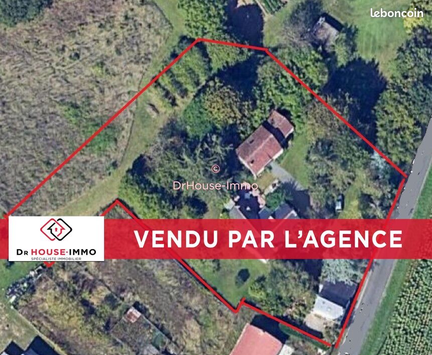Maison 11 pièces 205 m² · à Cheillé · 205 m² · 299 900 €