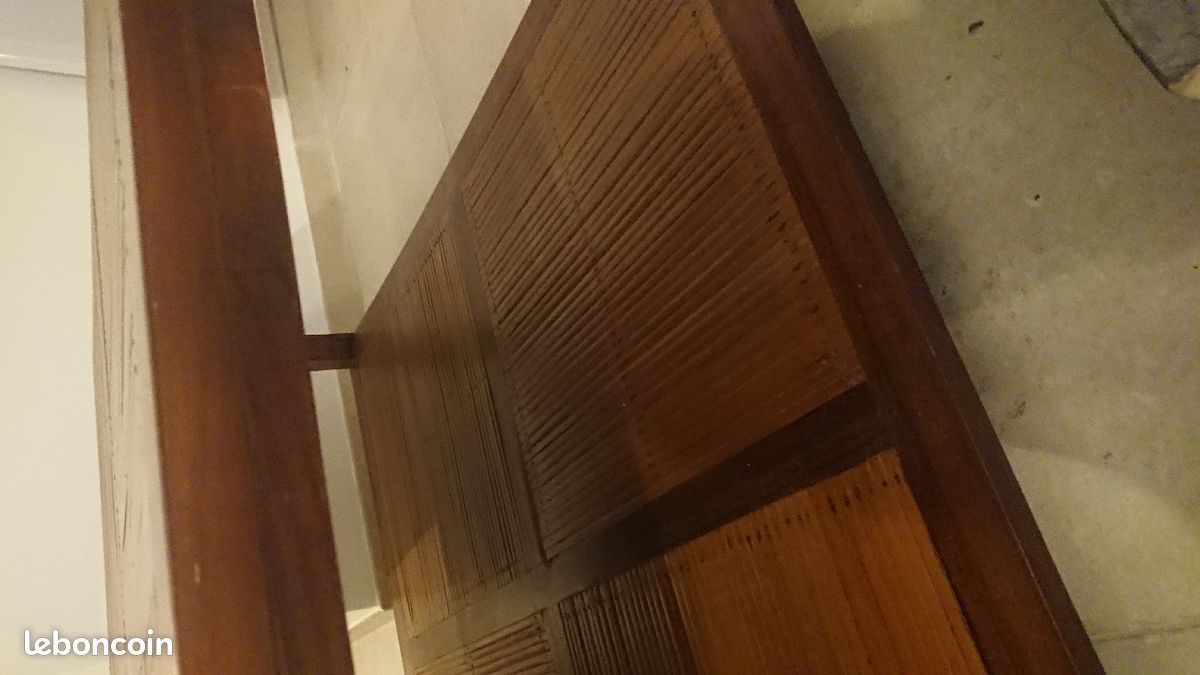 Table en bois exotique (image 5)