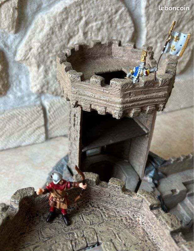 Château fort Plastoy et figurines Papo (image 9)