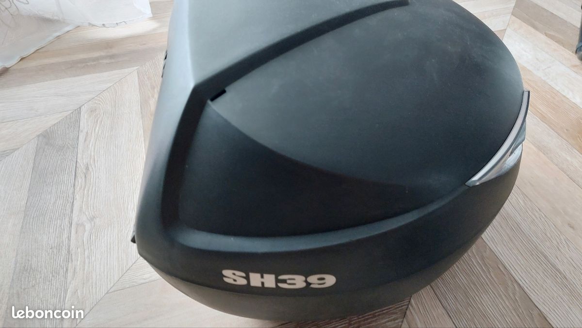 Top case (image 3)