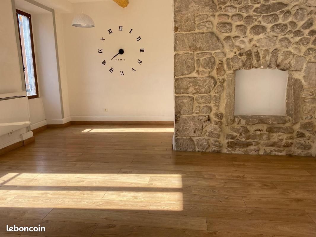 Appartement 3 pièces 66 m² · à Ucel · 66 m² · 555 €