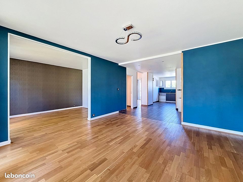 Appartement 4 pièces 80 m² · à Villecresnes · 80 m² · 235 000 €