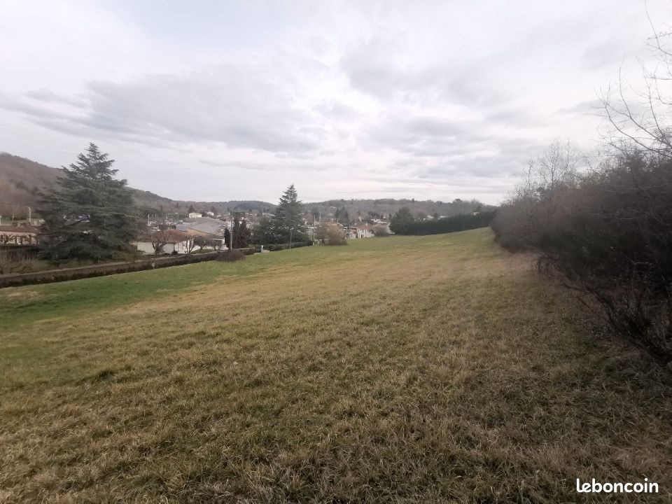Terrain 1 800 m² Boulazac · à Boulazac Isle Manoire · 42 000 €