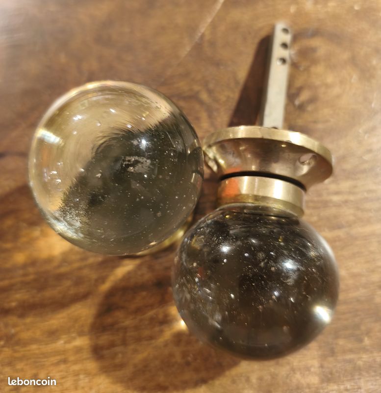 Poignée de porte en verre boule blanche (image 2)