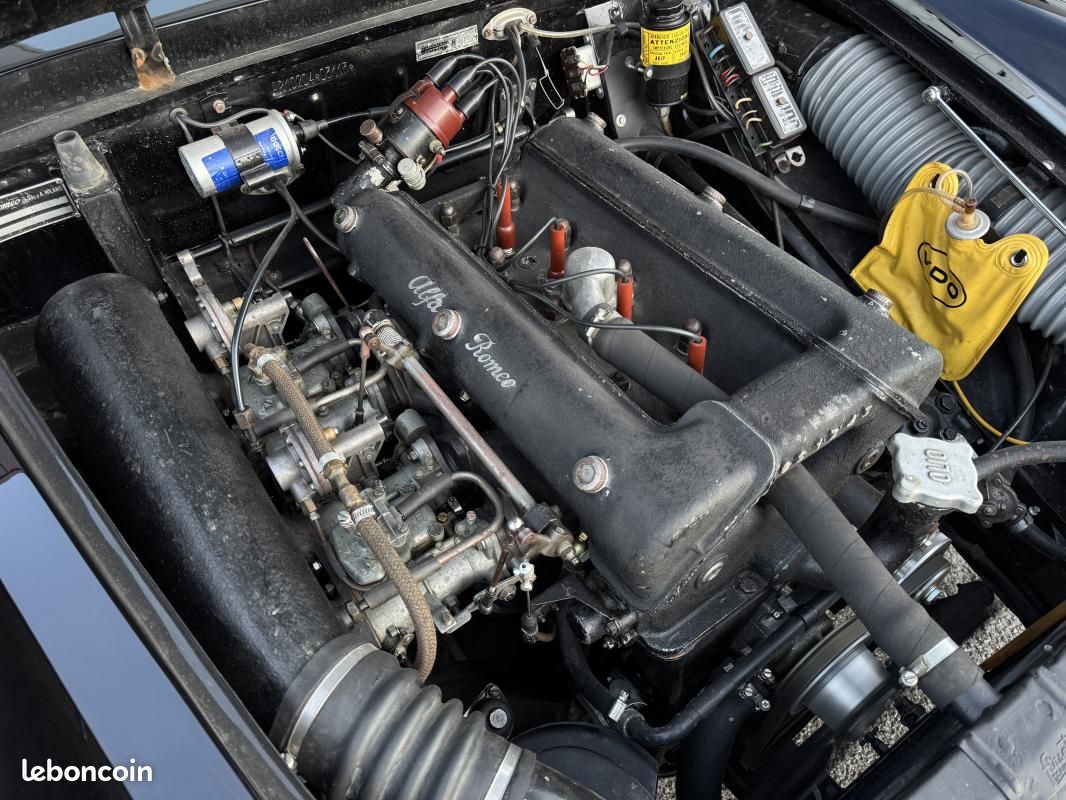 Alfa Romeo 2000 SPIDER TOURING TRÈS BEL ÉTAT 3500 KMS (image 10)