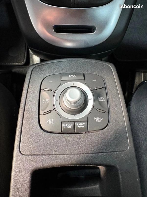 Renault Scenic 1.5 DCI 110CH BVA g (image 16)