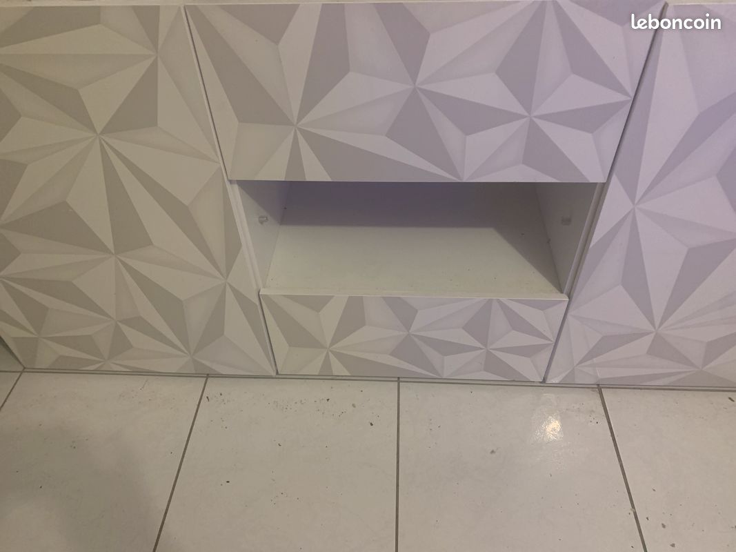 Commode (image 1)
