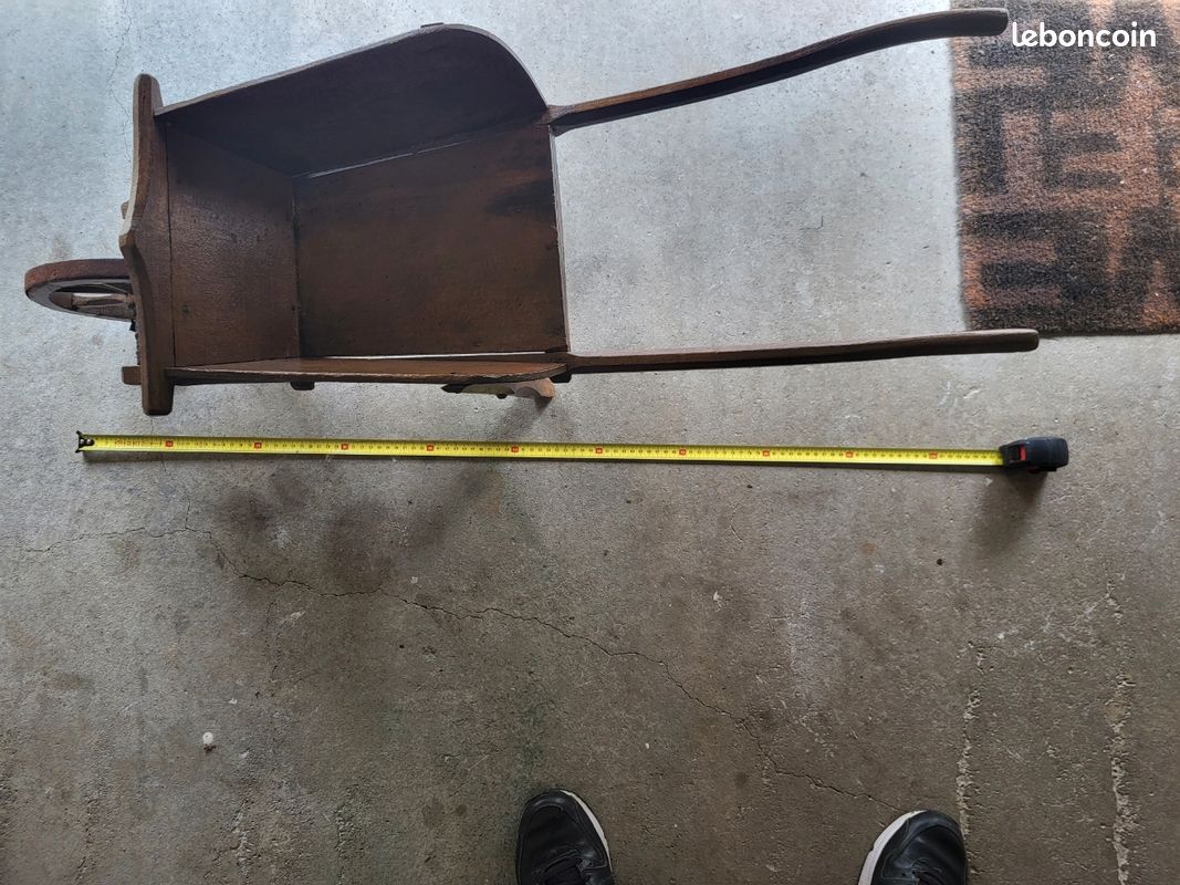 Petite brouette en bois décoratif (image 6)