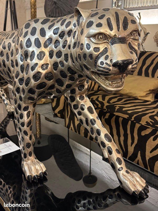 Belle Broche Guépard En Métal Argenté Et Noir Avec Strass