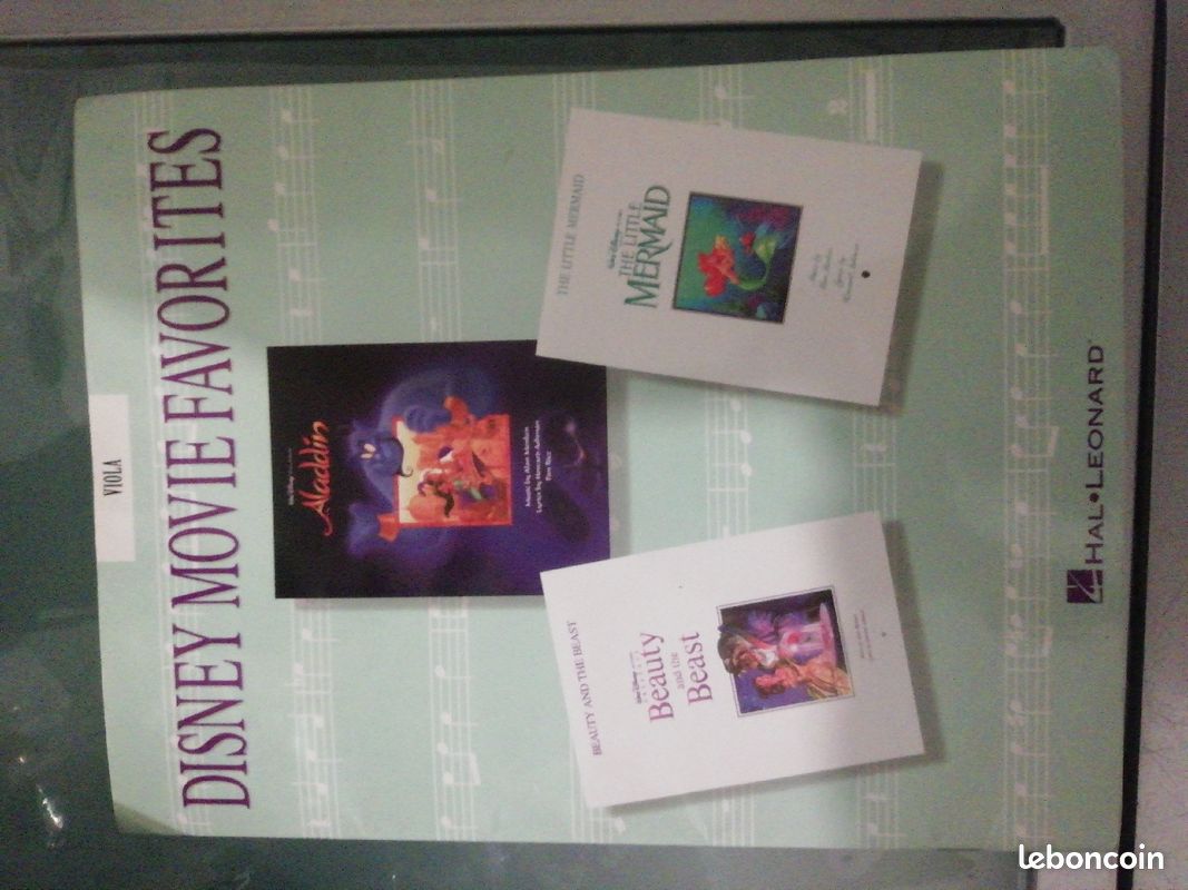 Disney Movie Favorites "Viola" (image 1)