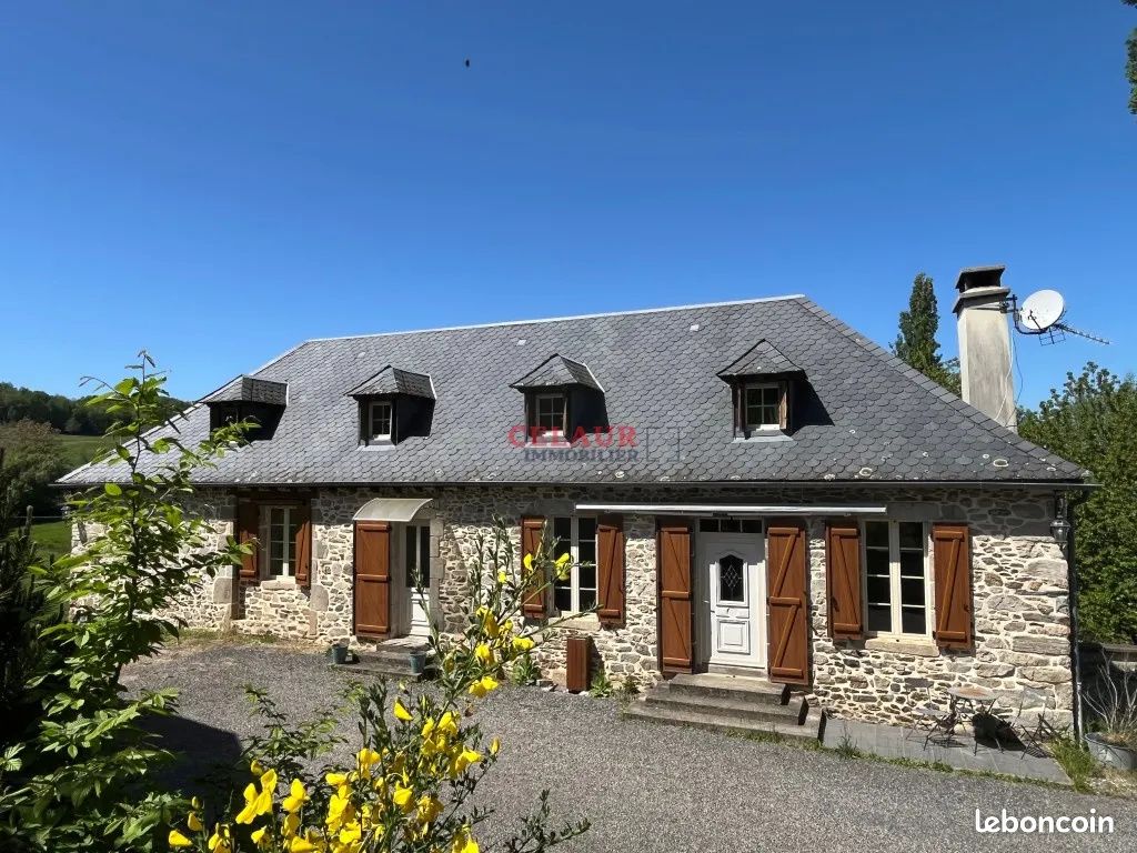 Maison 6 pièces 154 m² · à Forgès · 154 m² · 229 000 €