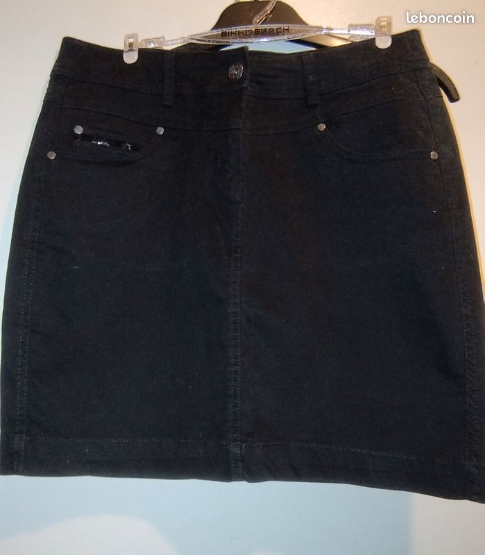 Jupe courte, taille 38, marque Camaïeu Vêtements
