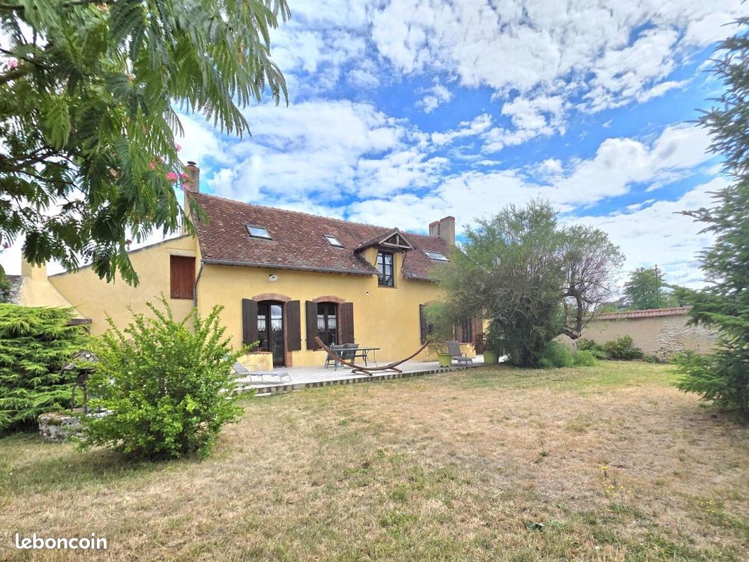 Maison 5 pièces 144 m² · à Mehun-sur-Yèvre · 144 m² · 267 240 €