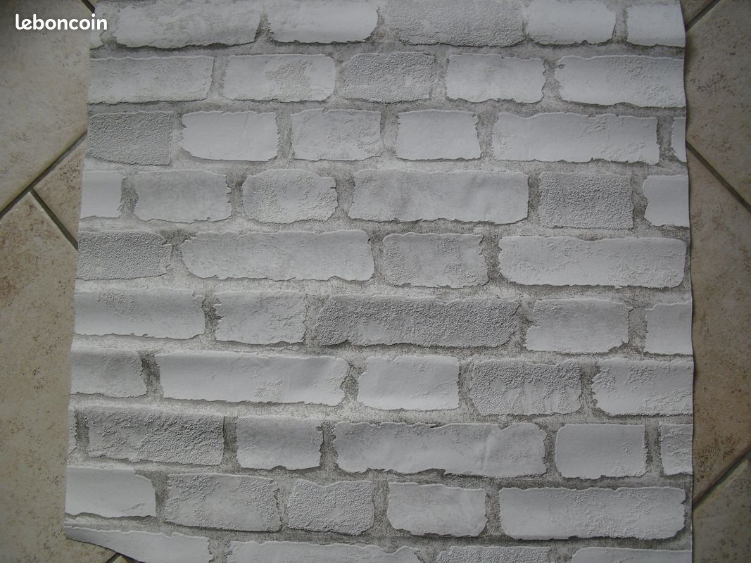 Papier peint imitation brique (image 1)