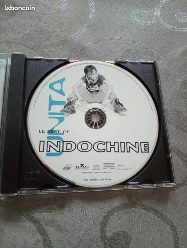 CD, INDOCHINE,UNITA le best of, état neuf (image 5)