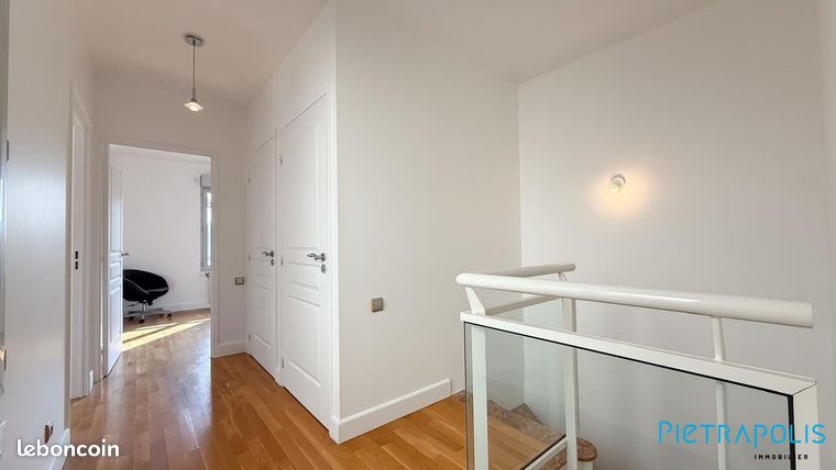 Maison de ville 6 pièces 142 m² — 18