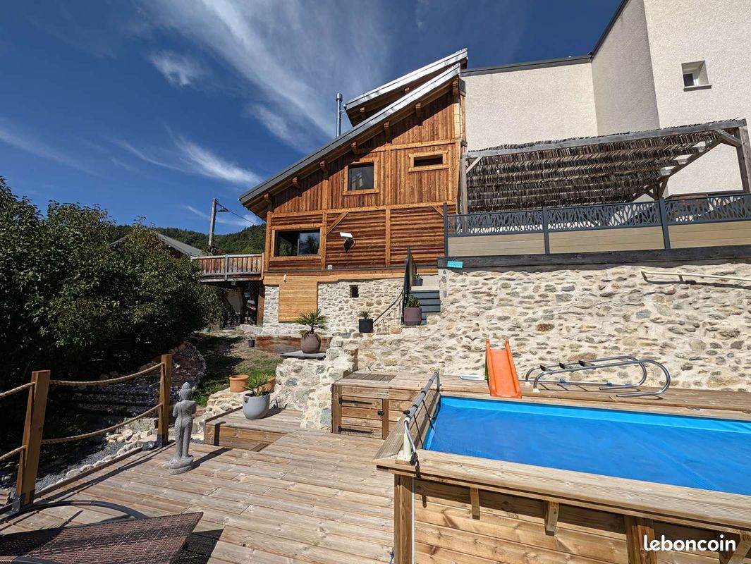 Maison 5 pièces 126 m² · à Bonvillaret · 126 m² · 360 000 €