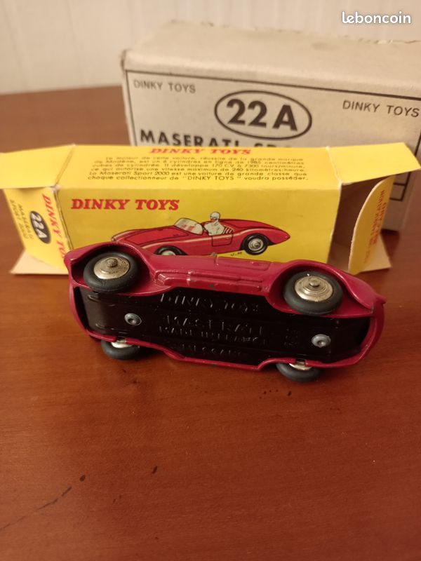 Dinky Toys France Maserati Sport (en l'état) réf : 22A